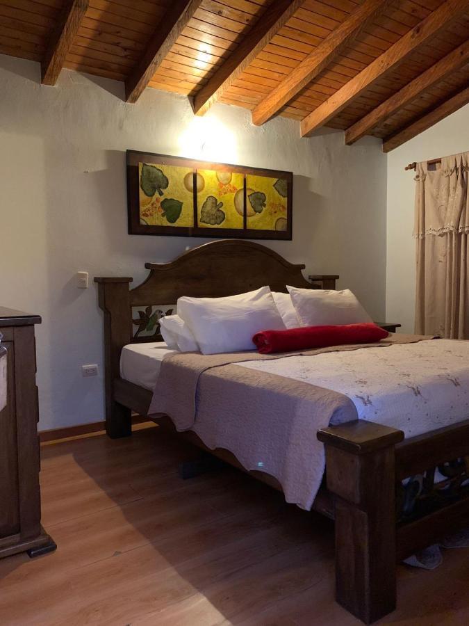 Casa Pastora Coworking Bed & Breakfast Guatapé Eksteriør bilde